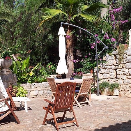 Villa Massa Piscina Полиняно а Маре Екстериор снимка