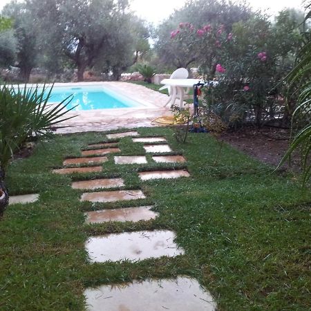 Villa Massa Piscina Полиняно а Маре Екстериор снимка