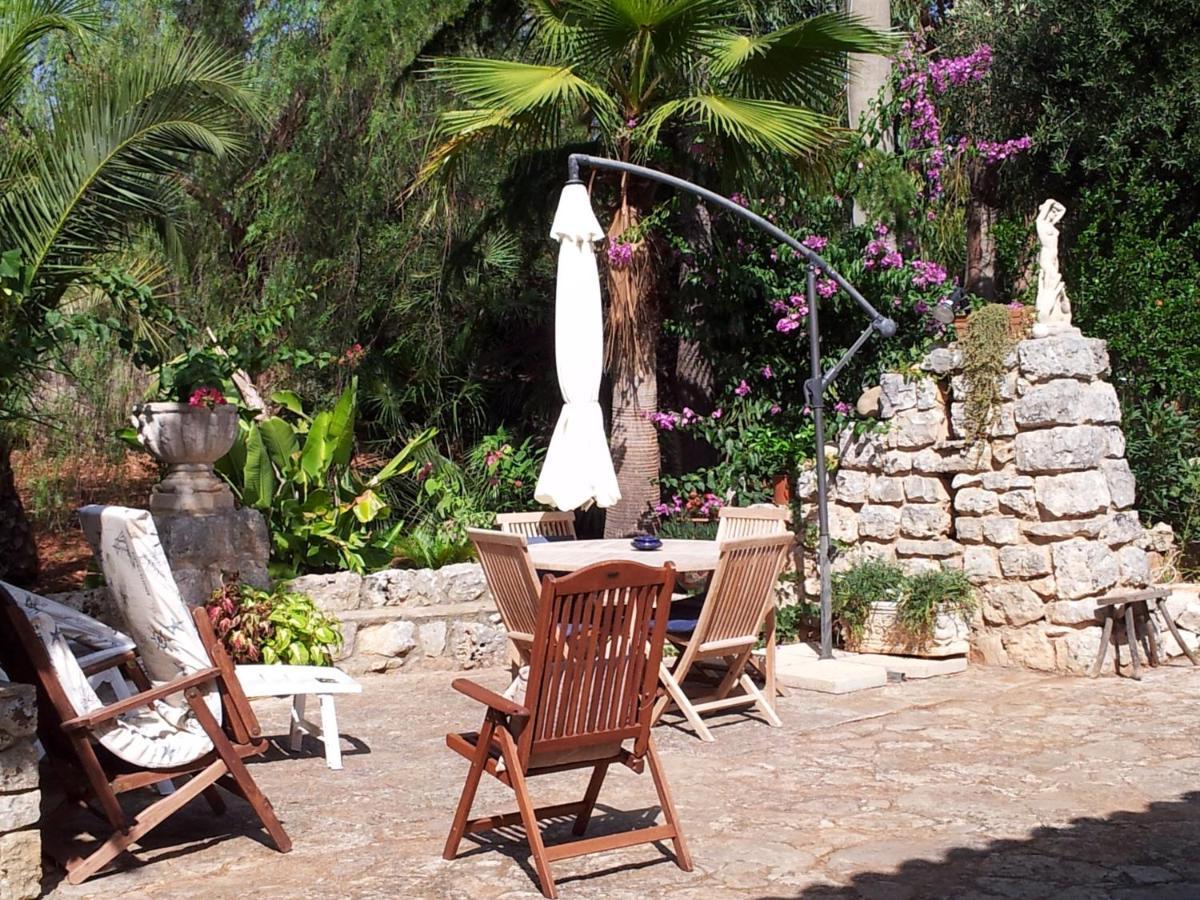 Villa Massa Piscina Полиняно а Маре Екстериор снимка
