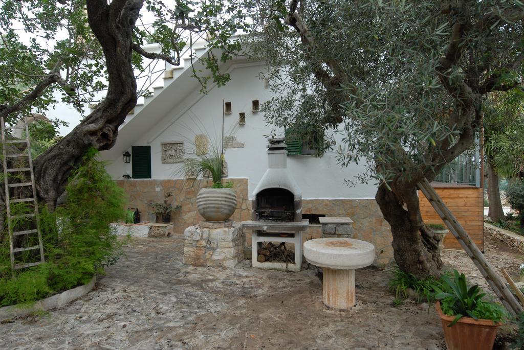 Villa Massa Piscina Полиняно а Маре Екстериор снимка