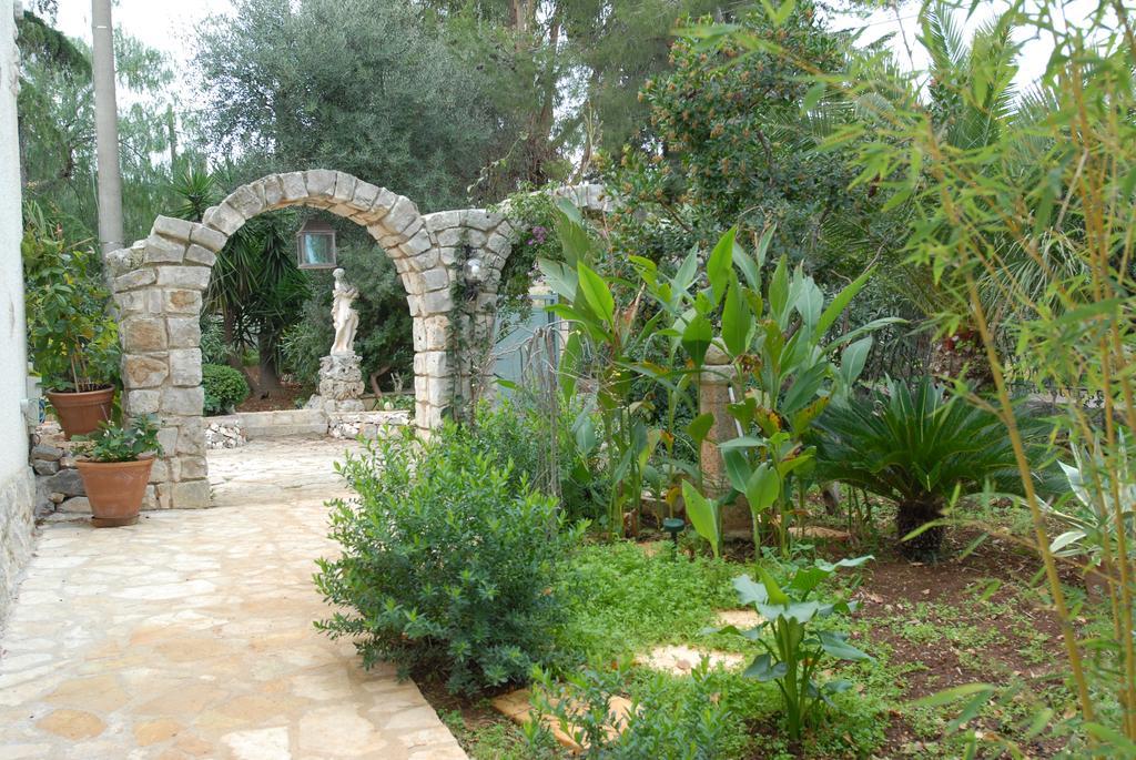 Villa Massa Piscina Полиняно а Маре Екстериор снимка